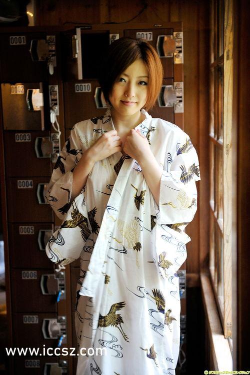 国产偷伦在线视频播放,揭秘网络偷拍现象的隐秘世界-第2张图片-精品欧洲AV无码