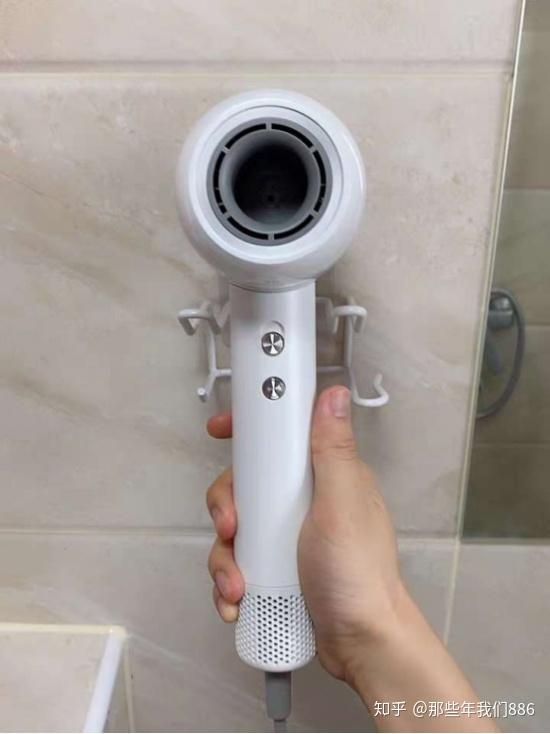 国产戴森吹风机拆封视频,拆封视频带你领略科技魅力-第1张图片-精品欧洲AV无码